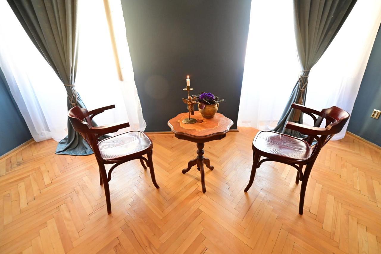Lovely 2 Bedroom Apartment In Historic City Center Sibiu Eksteriør billede