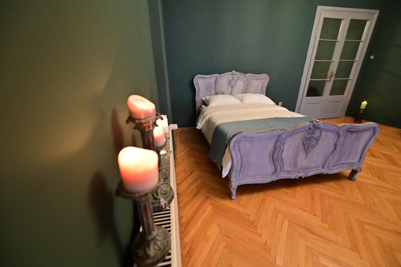 Lovely 2 Bedroom Apartment In Historic City Center Sibiu Eksteriør billede